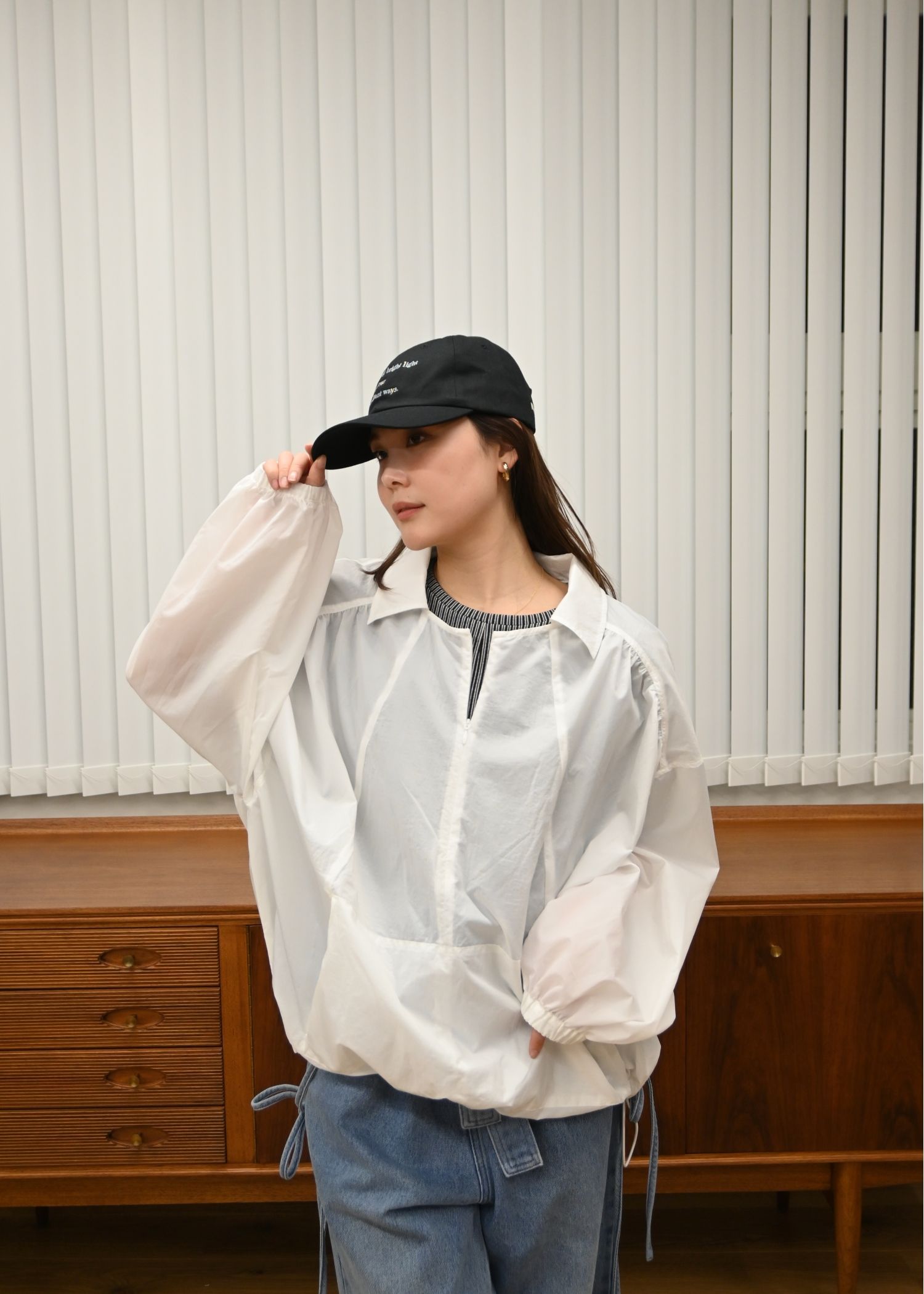 water repellent & UV cut half zip sheer tops