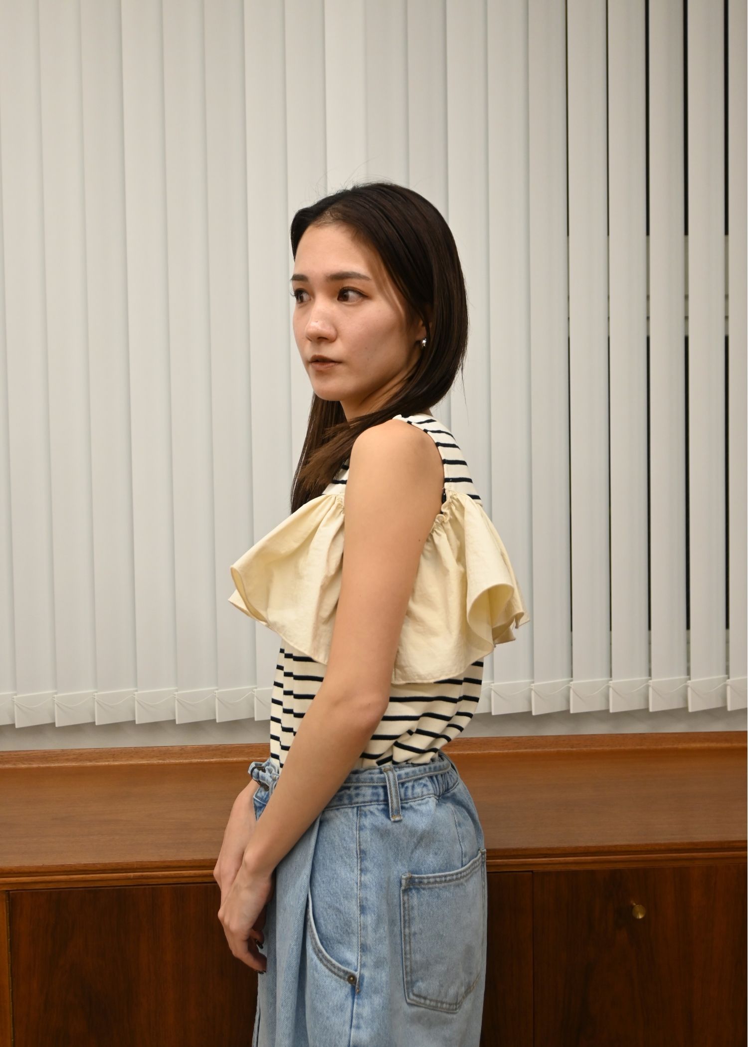 convertible shoulder frill border tops