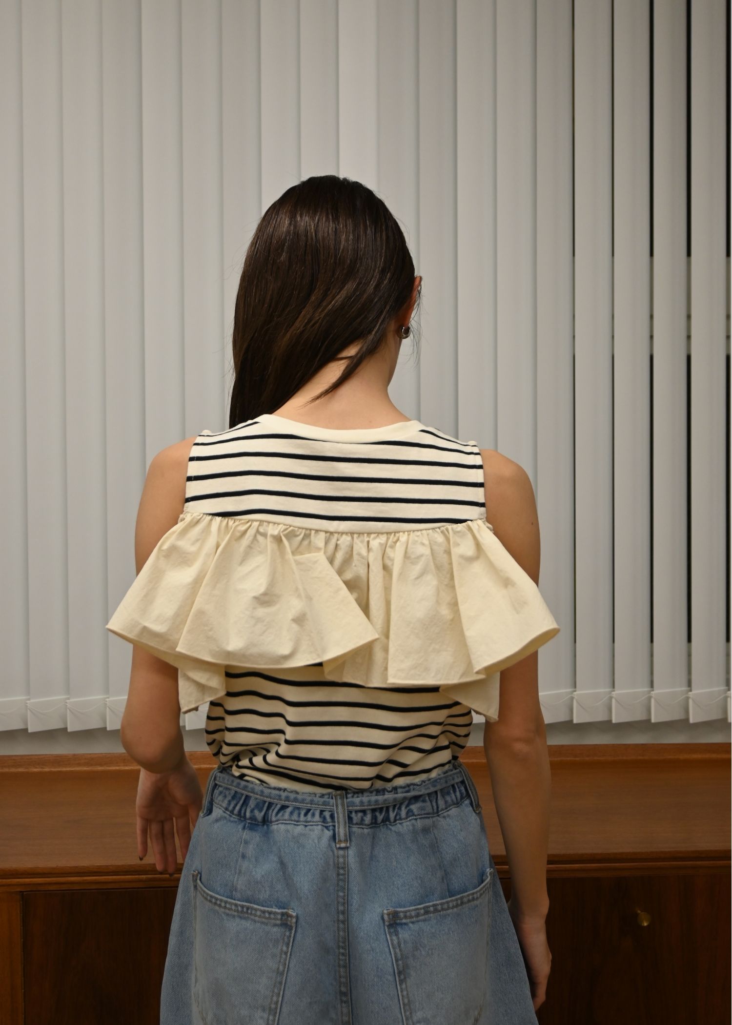 convertible shoulder frill border tops