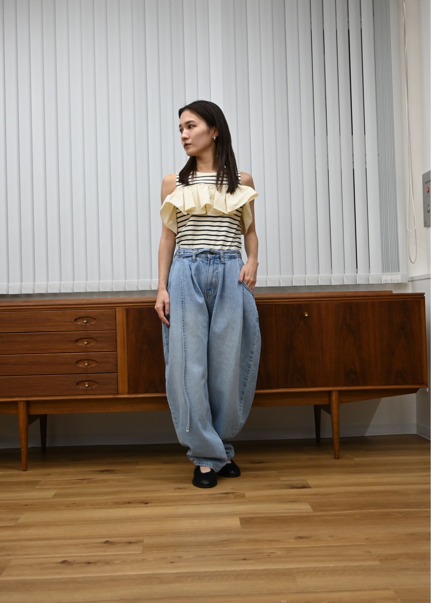 convertible shoulder frill border tops